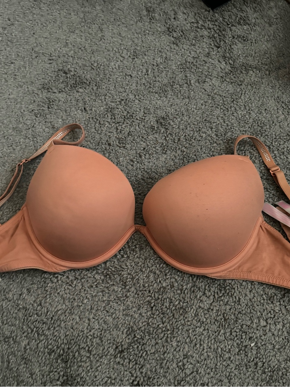 PINK Victoria's Secret Peach Push-Up Bra